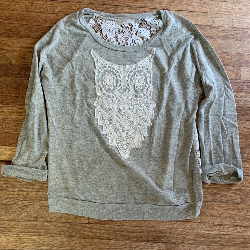 Lightweight sweater